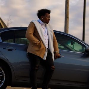 Meet your Posher, Justin